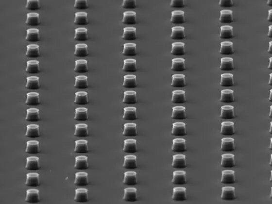 SEM image of an etched silicon array pattern