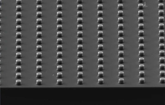 SEM image of an etched silicon array pattern